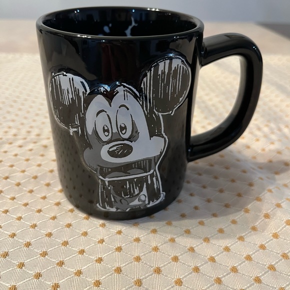 🌹2/$56🌹Rare Disney Scared Mickey Mouse & Donald Ceramic Mug - Picture 1 of 6
